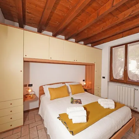 Gardagate - Chateau Du Lac Apartman